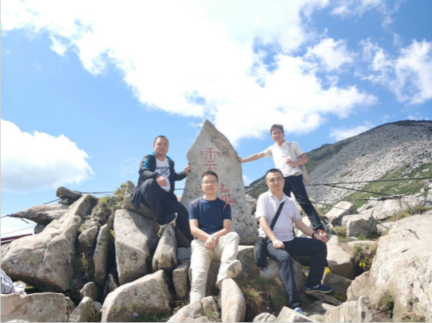 庆国庆、迎中秋亲近自然感受生态之美暨瑞云软件公司第三季度员工活动