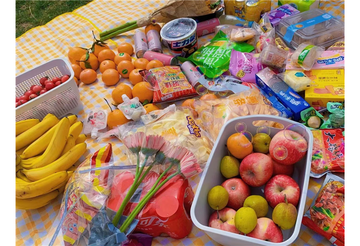 阳光正暖，不负时光，一路向前，未来可期